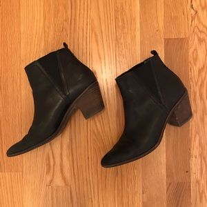 Lucky Brand Black Leather Chelsea Boot